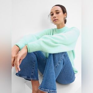 NWOT GAP FOREVERCOZY RIBBED CREWNECK SWEATER